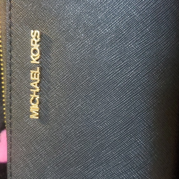 NWOT Michael Kors black wristlet with inside compartments - Picture 7 of 7